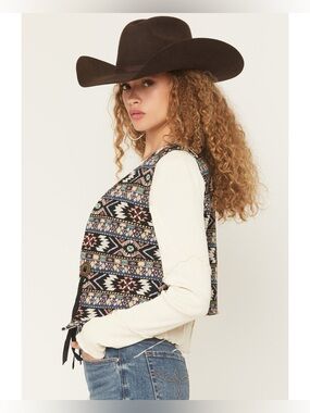 Longhorn by Niver Western Wear vest,